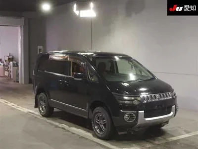Mitsubishi DELICA D5