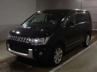 Mitsubishi DELICA D5