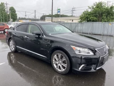 Lexus LS
