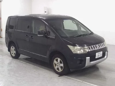 Mitsubishi DELICA D5