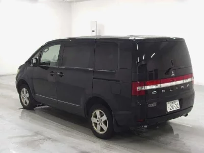 Mitsubishi DELICA D5