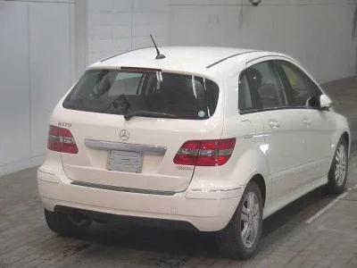 Mercedes-Benz B CLASS