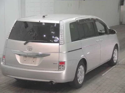 Toyota ISIS