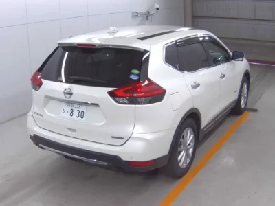 Nissan X-TRAIL