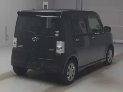Toyota PIXIS SPACE