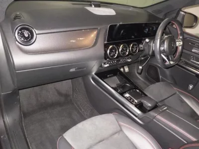 Mercedes-Benz B CLASS