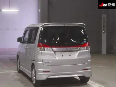 Mitsubishi DELICA D2