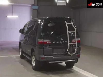 Mitsubishi DELICA