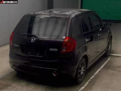 Mazda VERISA