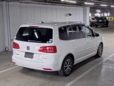 Volkswagen GOLF TOURAN