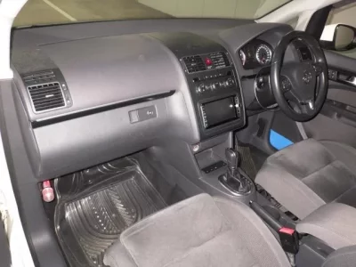 Volkswagen GOLF TOURAN