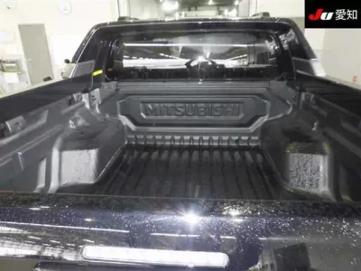 Mitsubishi TRITON