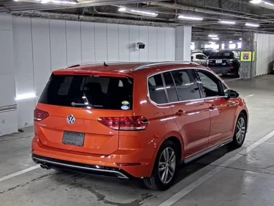 Volkswagen GOLF TOURAN