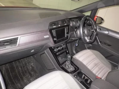 Volkswagen GOLF TOURAN