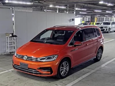 Volkswagen GOLF TOURAN
