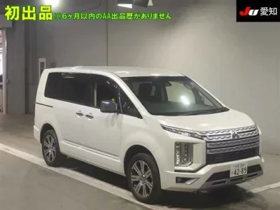 Mitsubishi DELICA D5