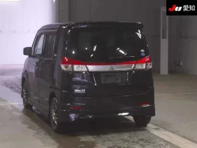 Mitsubishi DELICA D2