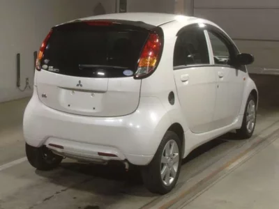 Mitsubishi I