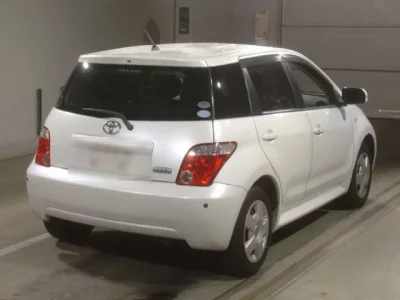 Toyota IST