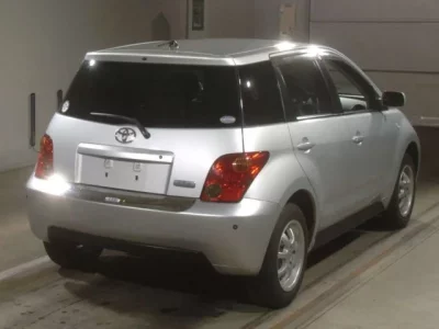 Toyota IST