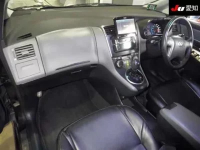Toyota MARK X ZIO