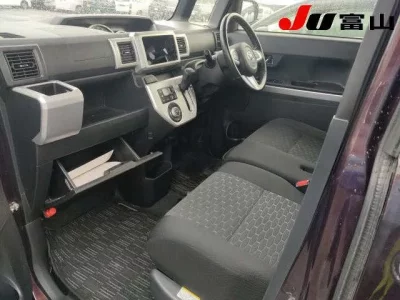 Toyota PIXIS MEGA