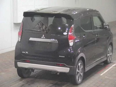 Mitsubishi EK X