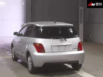 Toyota IST