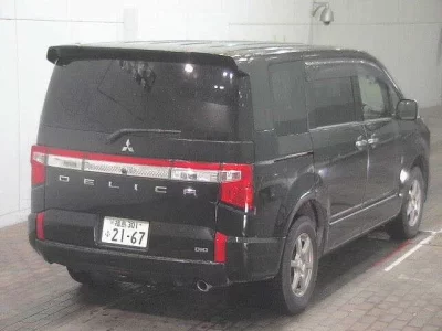 Mitsubishi DELICA D5