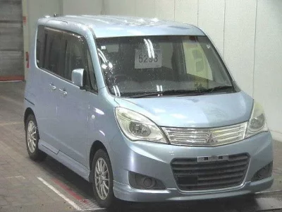 Mitsubishi DELICA D2