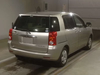Toyota RAUM