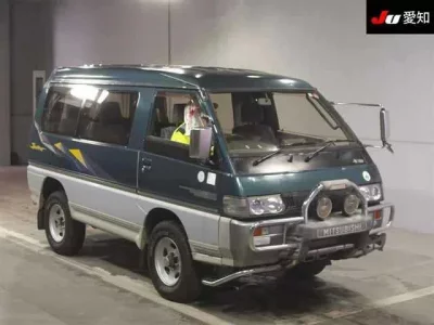 Mitsubishi DELICA WAGON