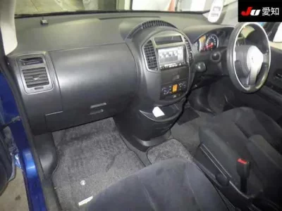 Nissan LAFESTA