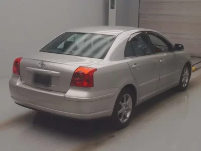 Toyota AVENSIS SEDAN