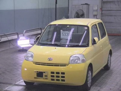 Daihatsu Esse