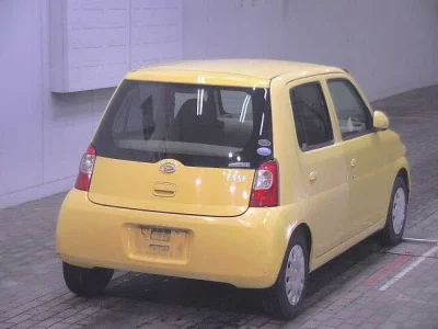 Daihatsu Esse