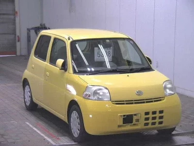 Daihatsu Esse