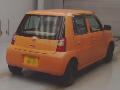 Daihatsu Esse