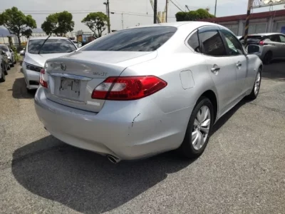 Nissan FUGA