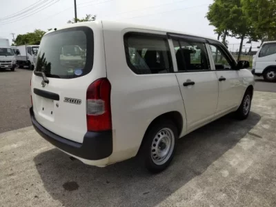 Toyota SUCCEED