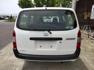 Toyota SUCCEED