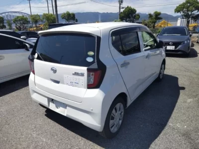 Daihatsu MIRA E S