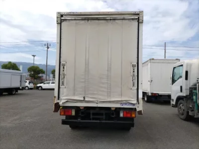 Isuzu ELF