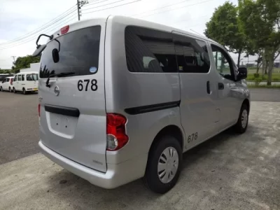 Nissan NV200