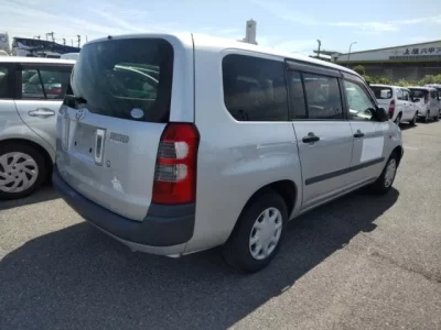 Toyota SUCCEED