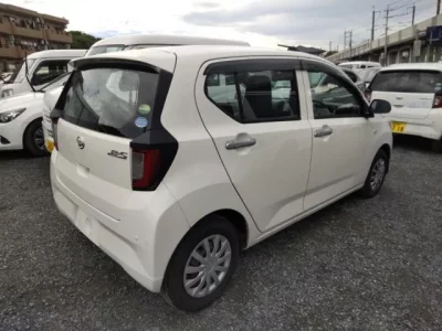 Daihatsu MIRA E S
