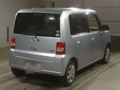 Toyota PIXIS SPACE