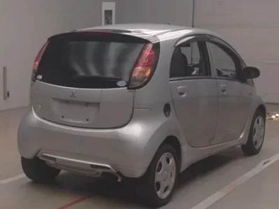 Mitsubishi I