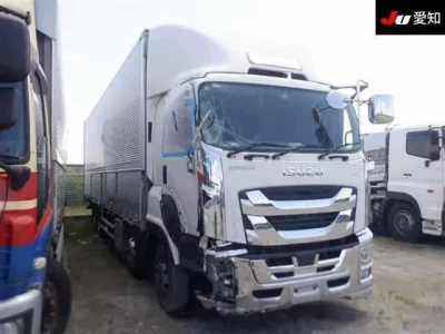 Isuzu TRUCK