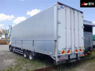 Isuzu TRUCK